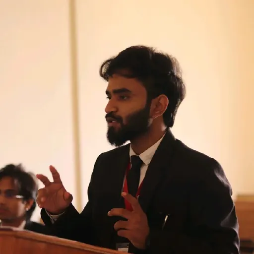 Ayush Dixit, Co-Founder at OnliGrow